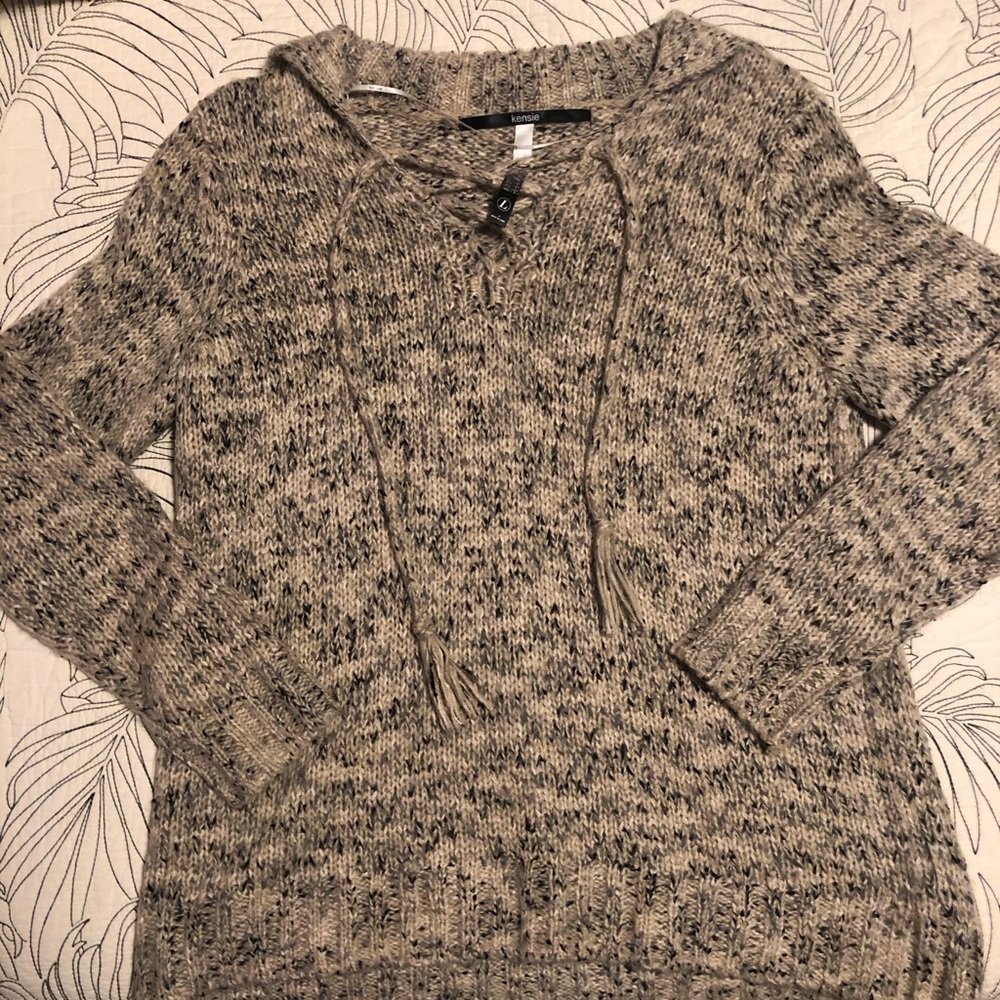 Knit pullover